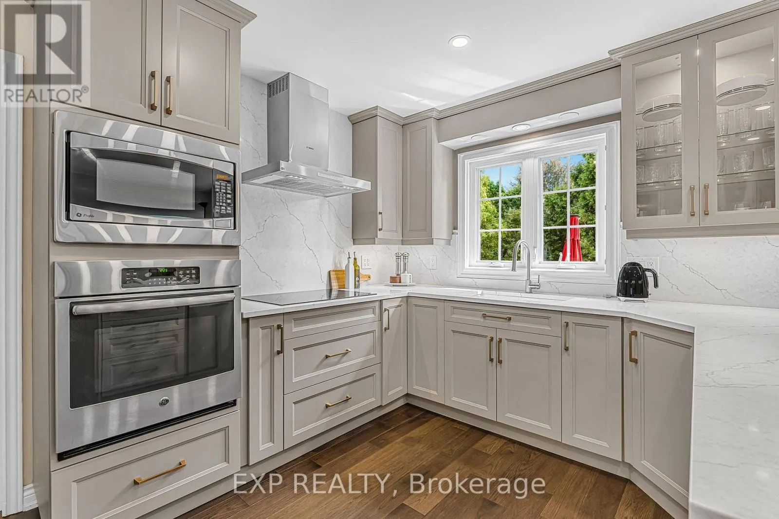 158 BROAD LEAF CRESCENT