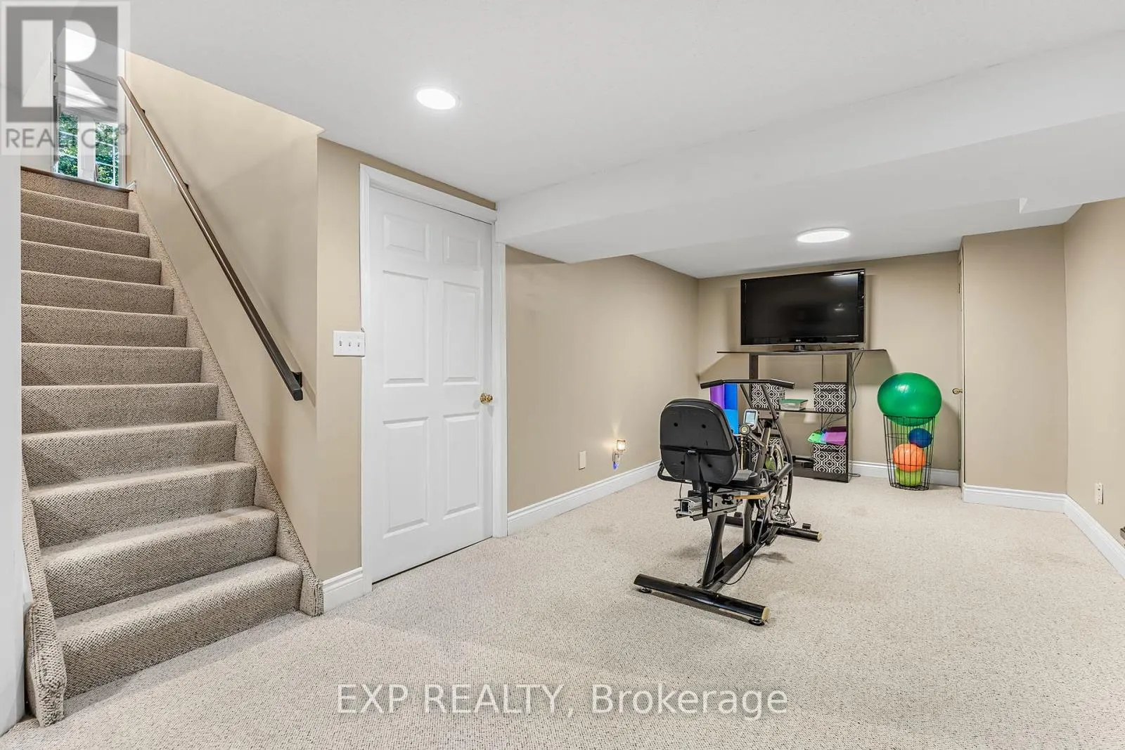 158 BROAD LEAF CRESCENT