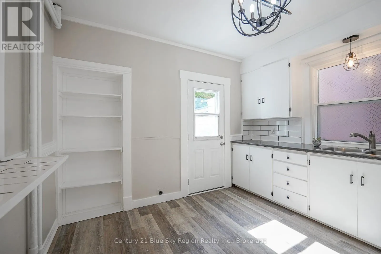 575 JANE STREET
