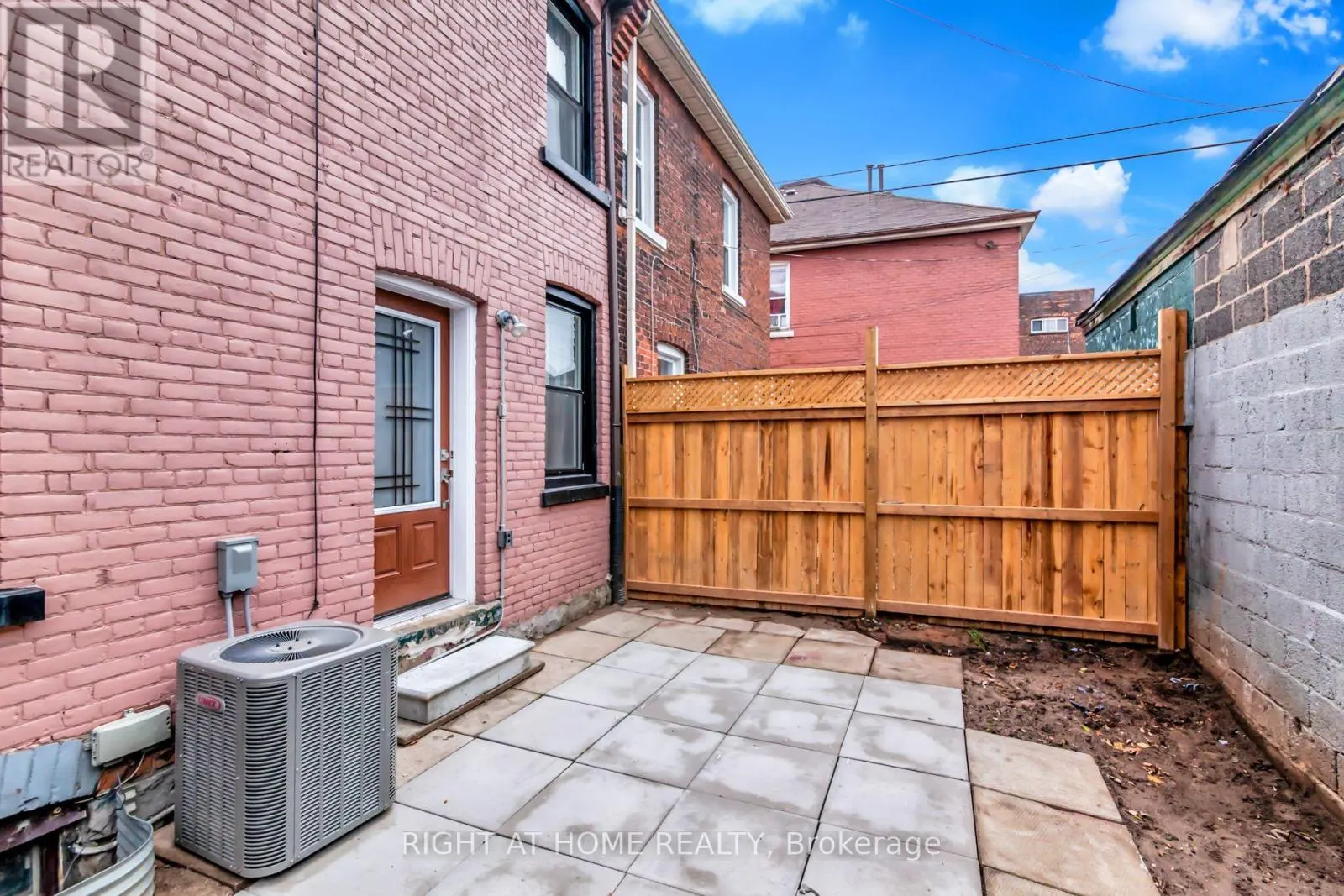 37 ASHLEY STREET