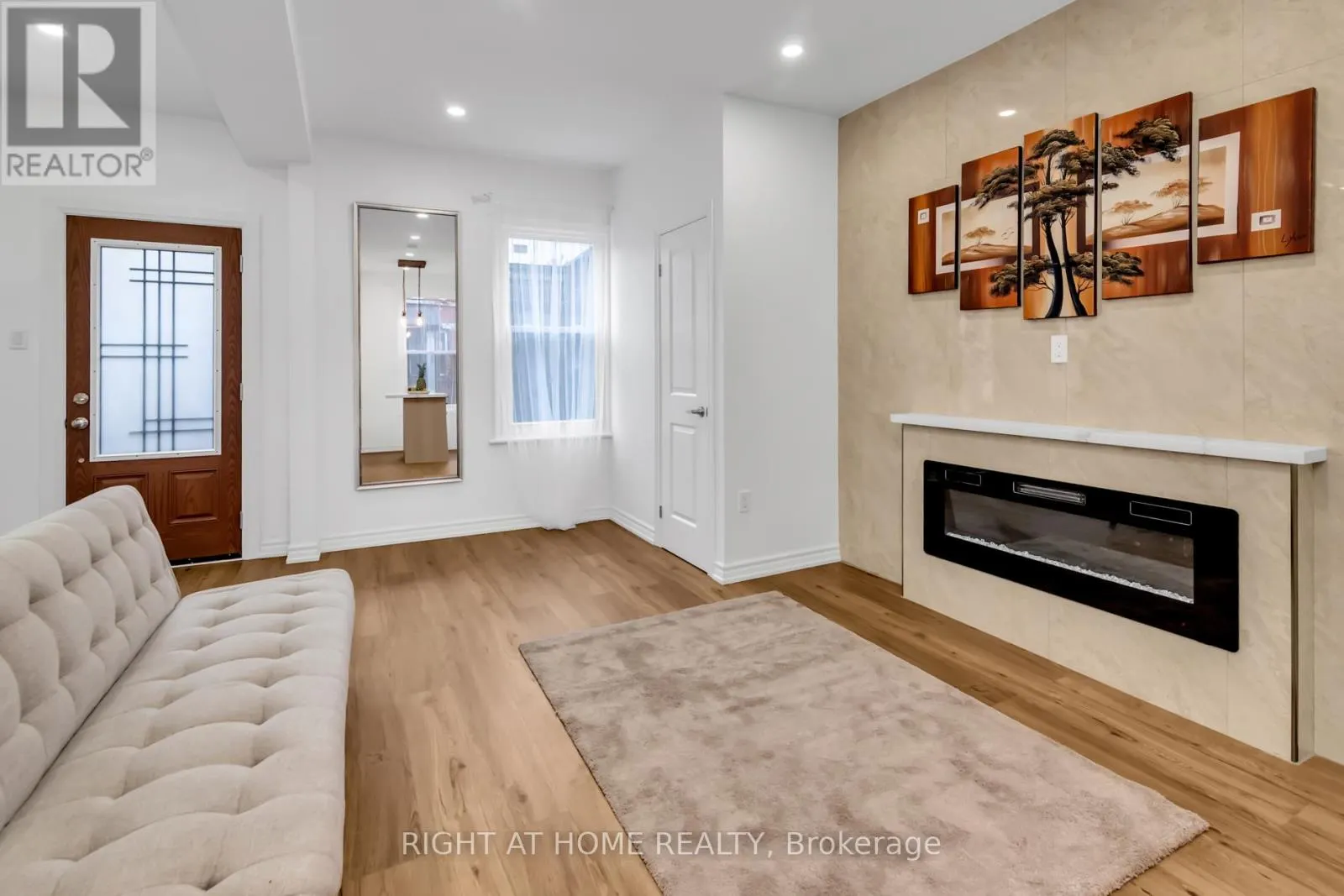 37 ASHLEY STREET