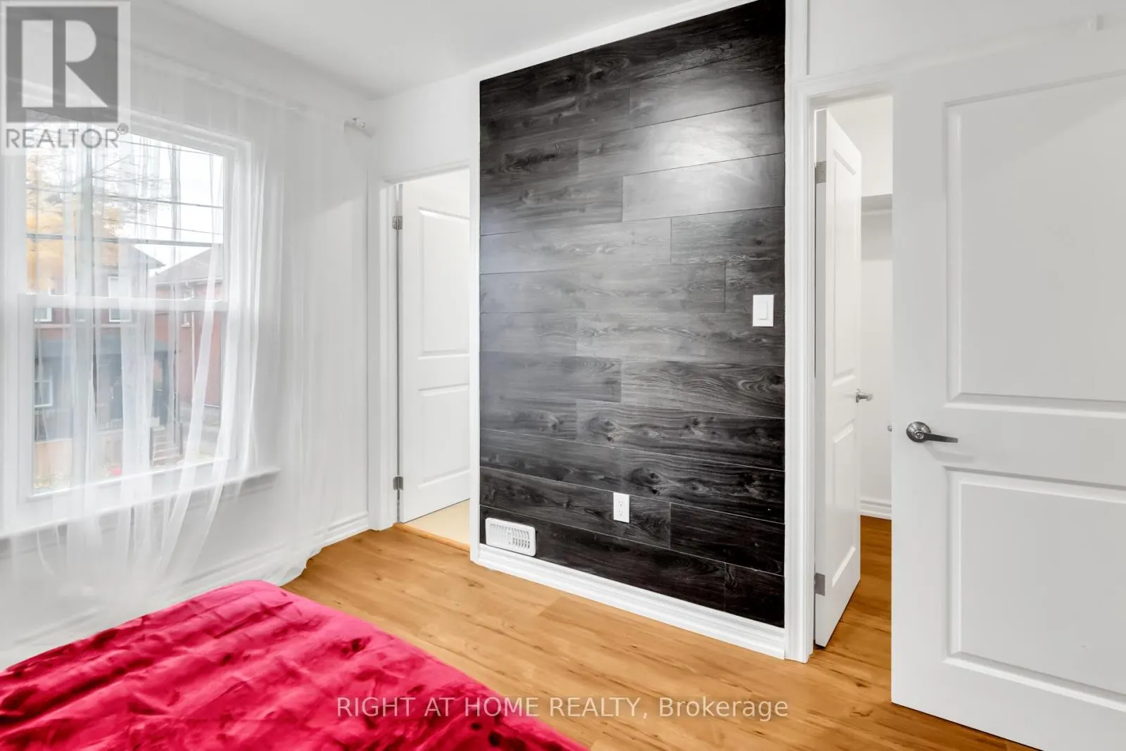 37 ASHLEY STREET