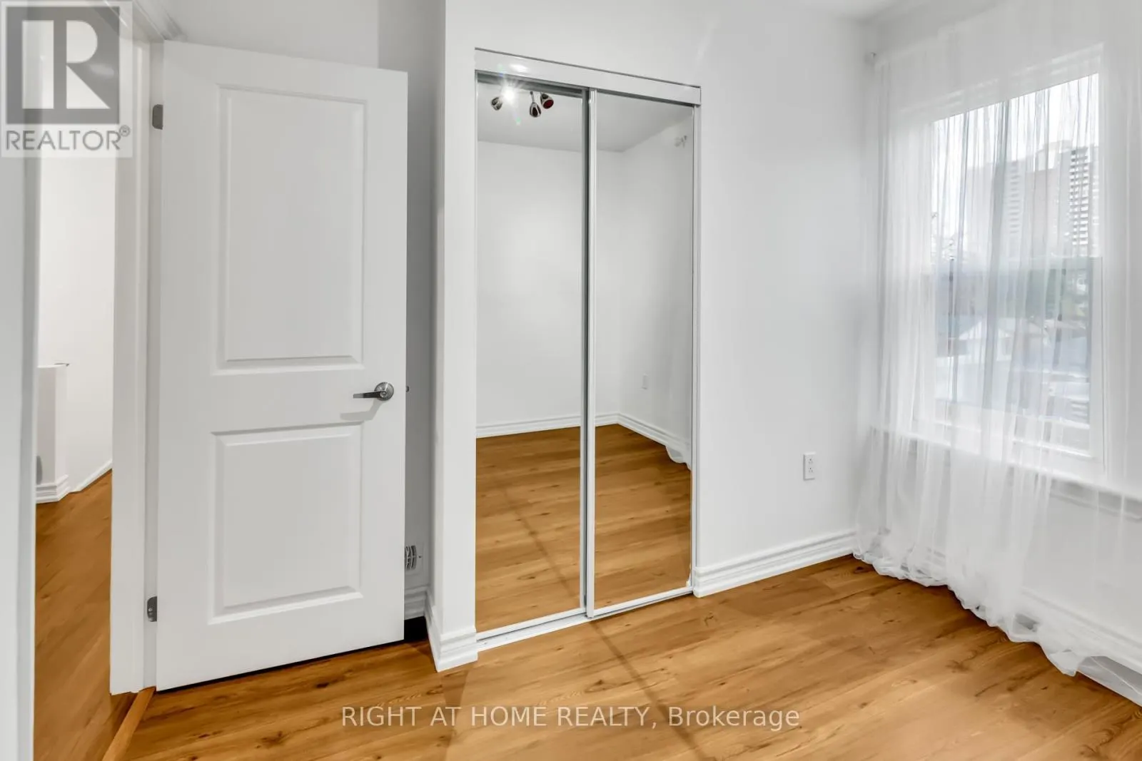 37 ASHLEY STREET