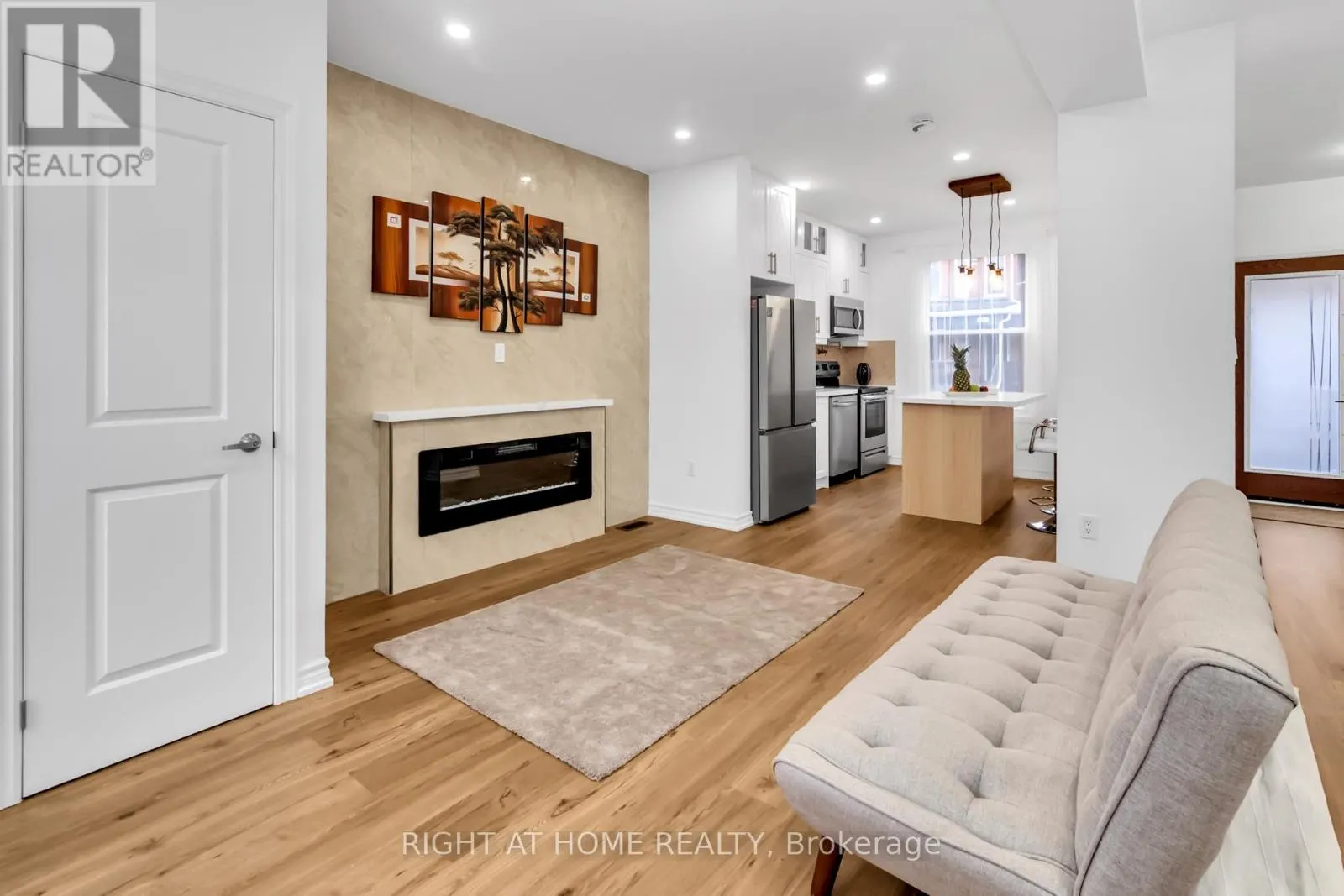 37 ASHLEY STREET