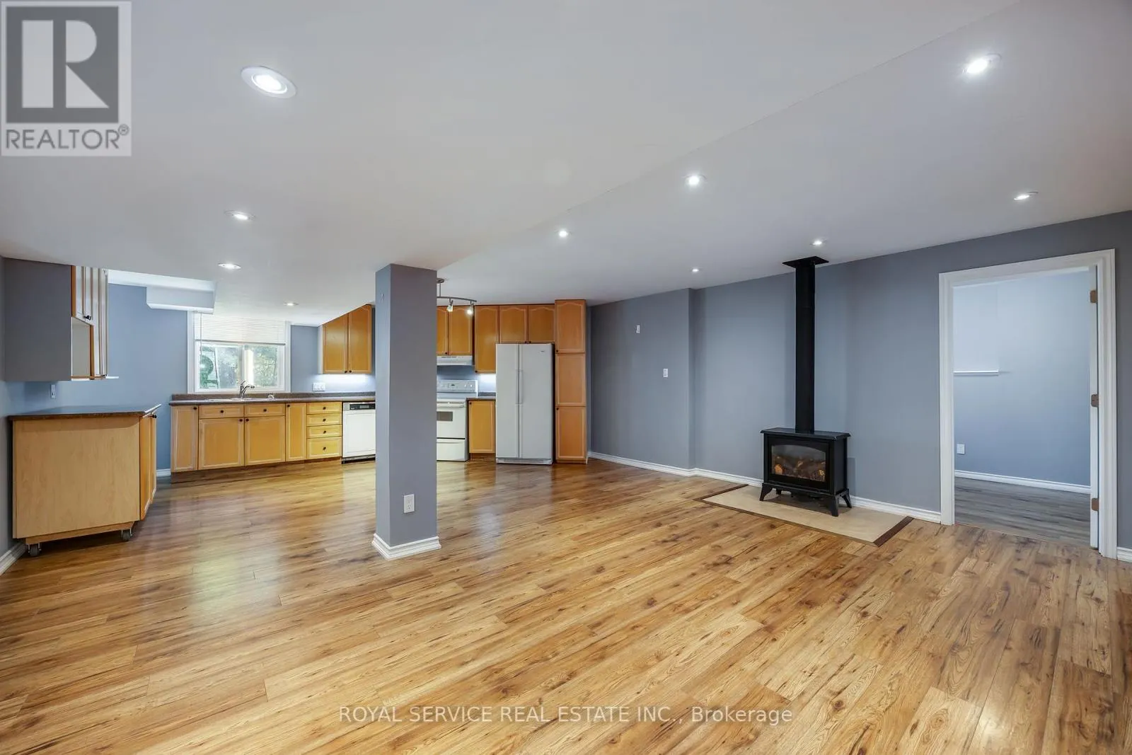 30 BROOKSIDE STREET