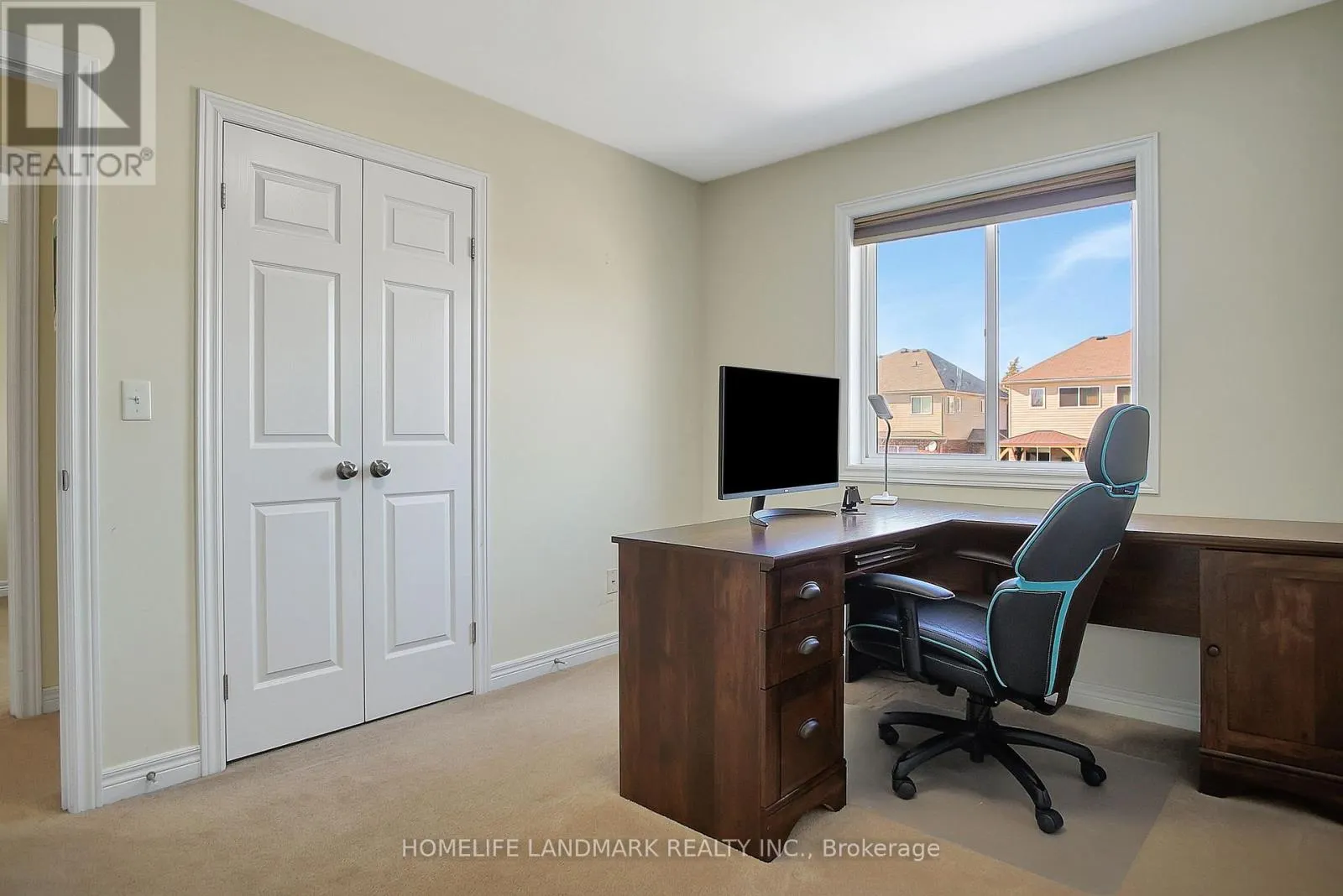 328 VINCENT DRIVE