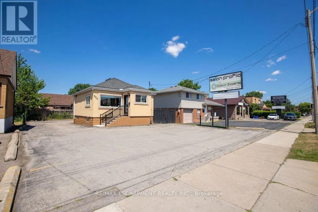 664 UPPER JAMES STREET