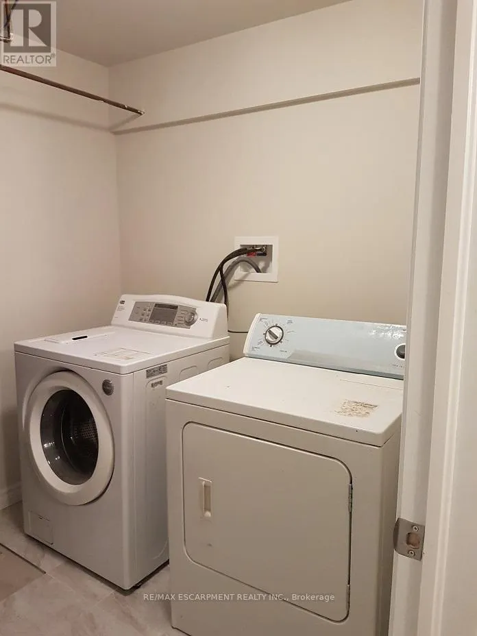 2 - 279 NASHVILLE CIRCLE