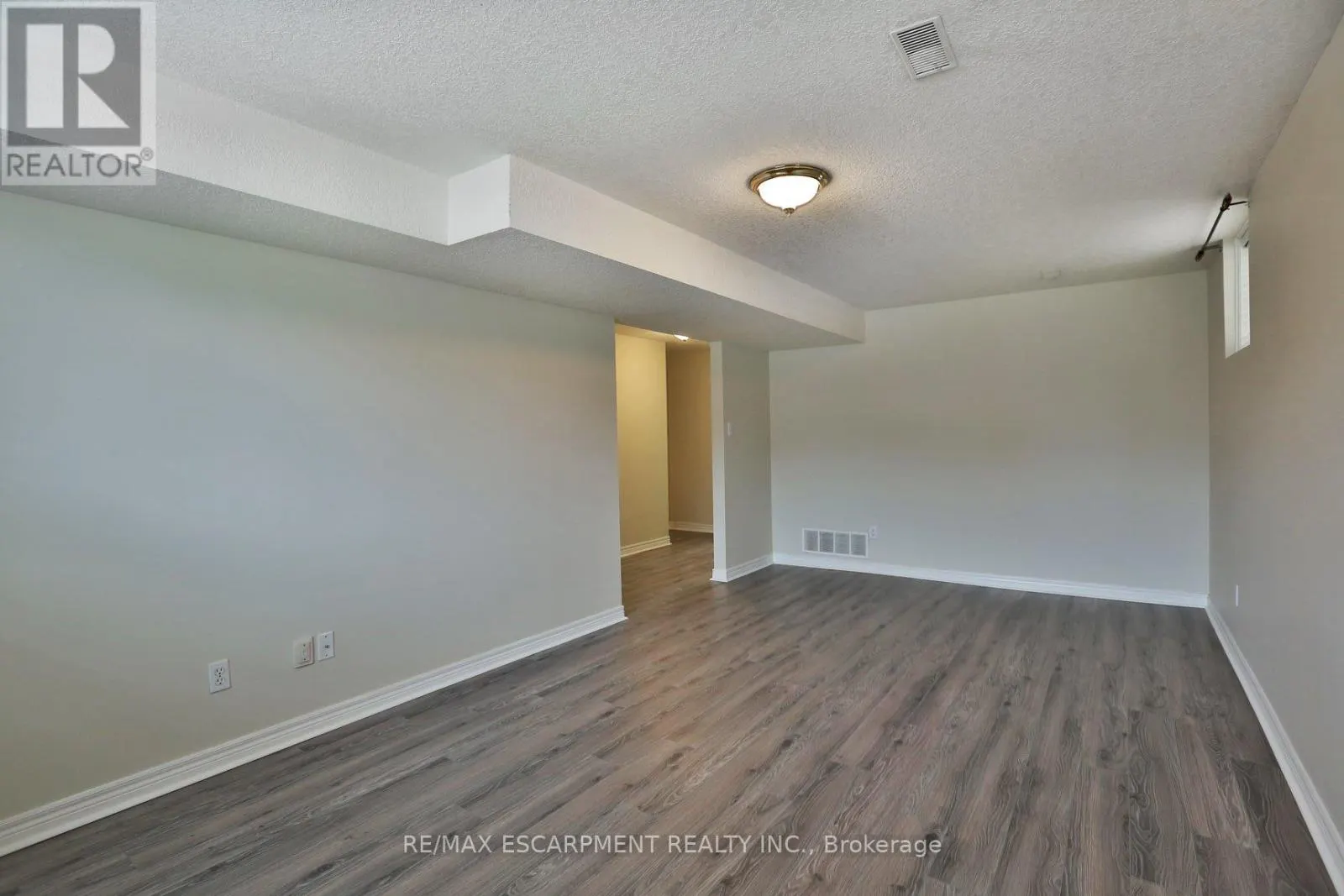 2 - 279 NASHVILLE CIRCLE
