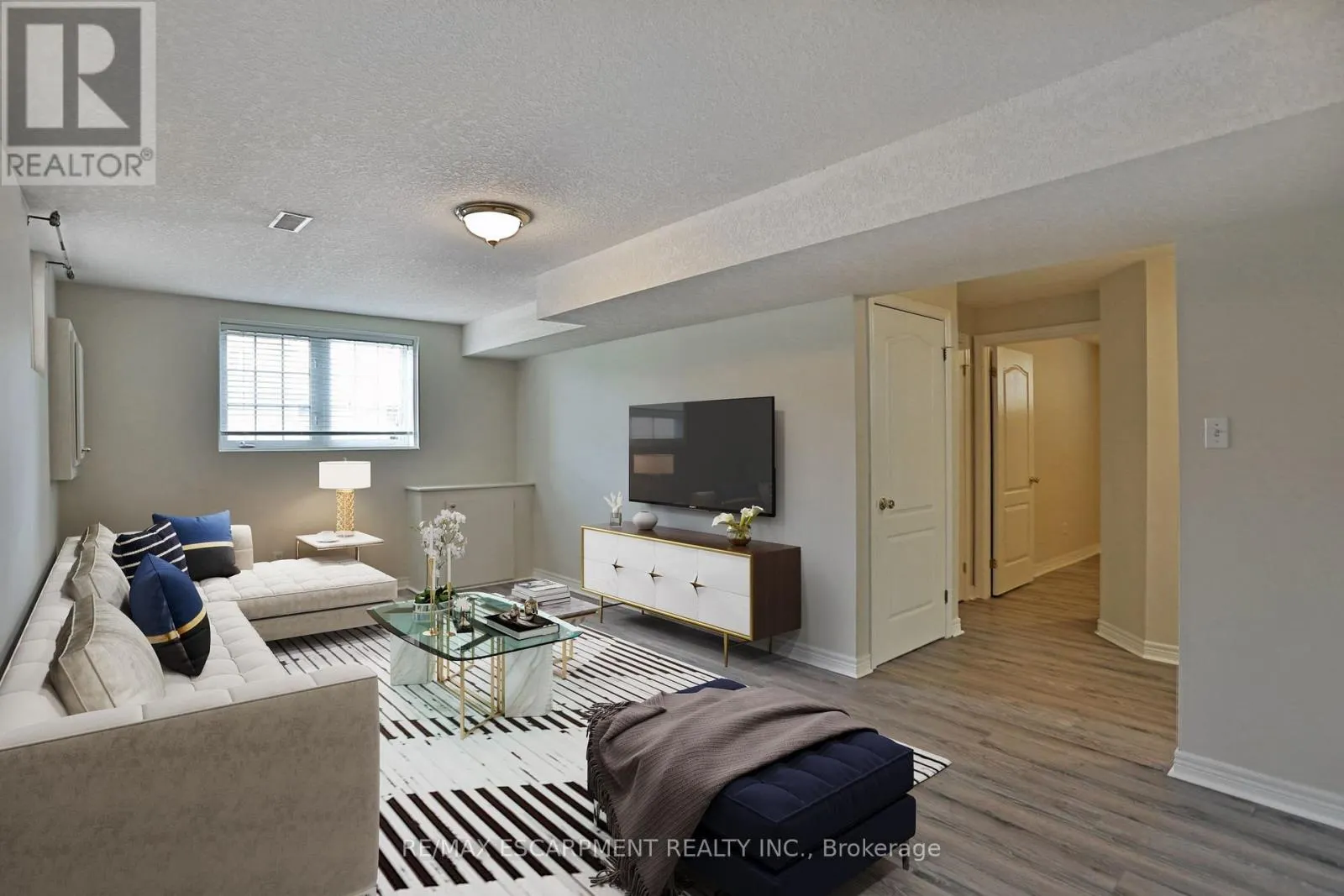2 - 279 NASHVILLE CIRCLE