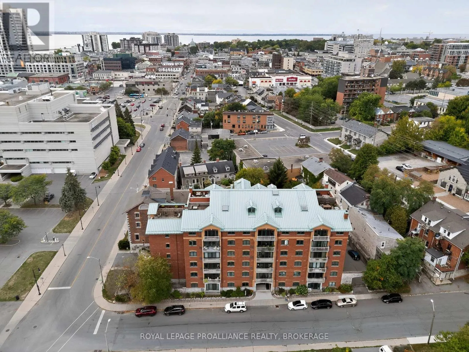 304 - 2 BAY STREET, #304