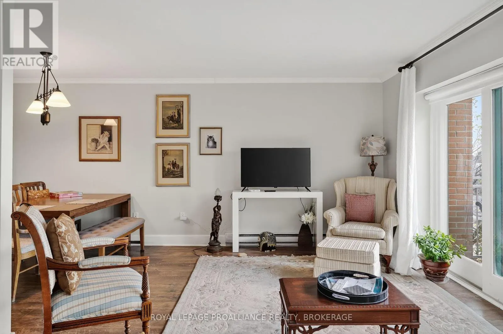 304 - 2 BAY STREET, #304