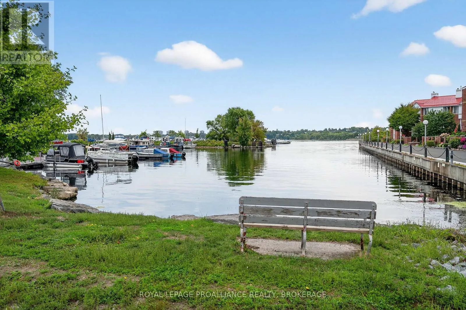 304 - 2 BAY STREET, #304