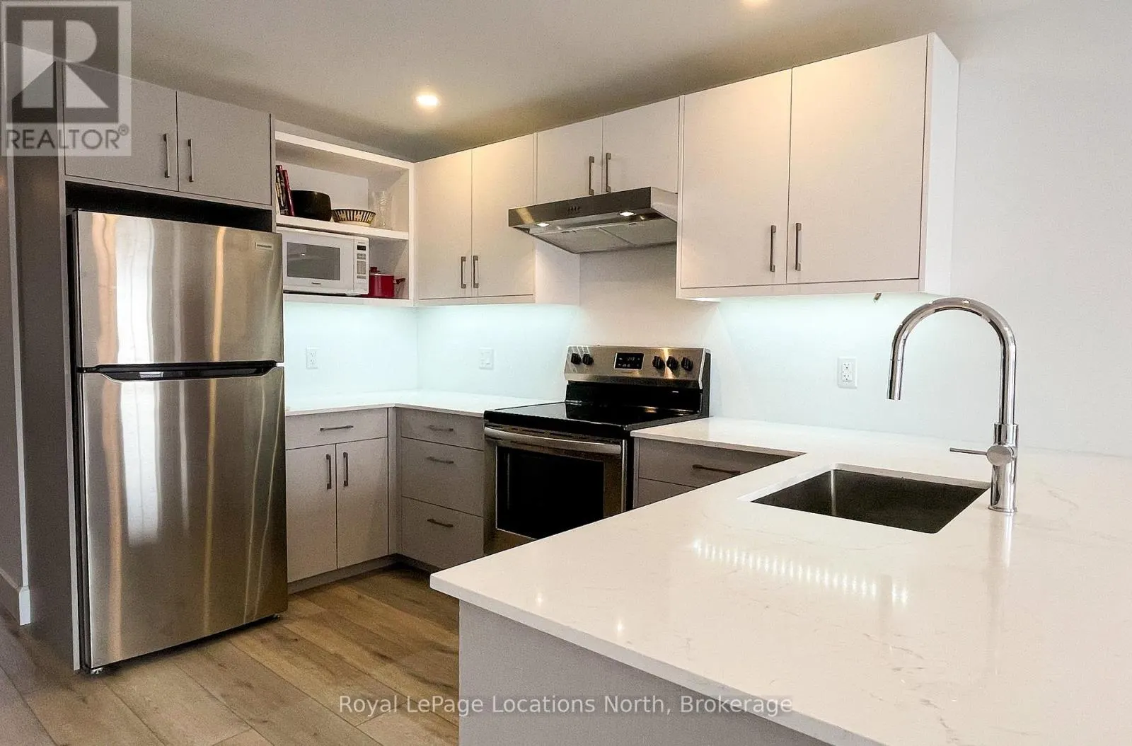 302 - 10 TROWBRIDGE STREET E, #302