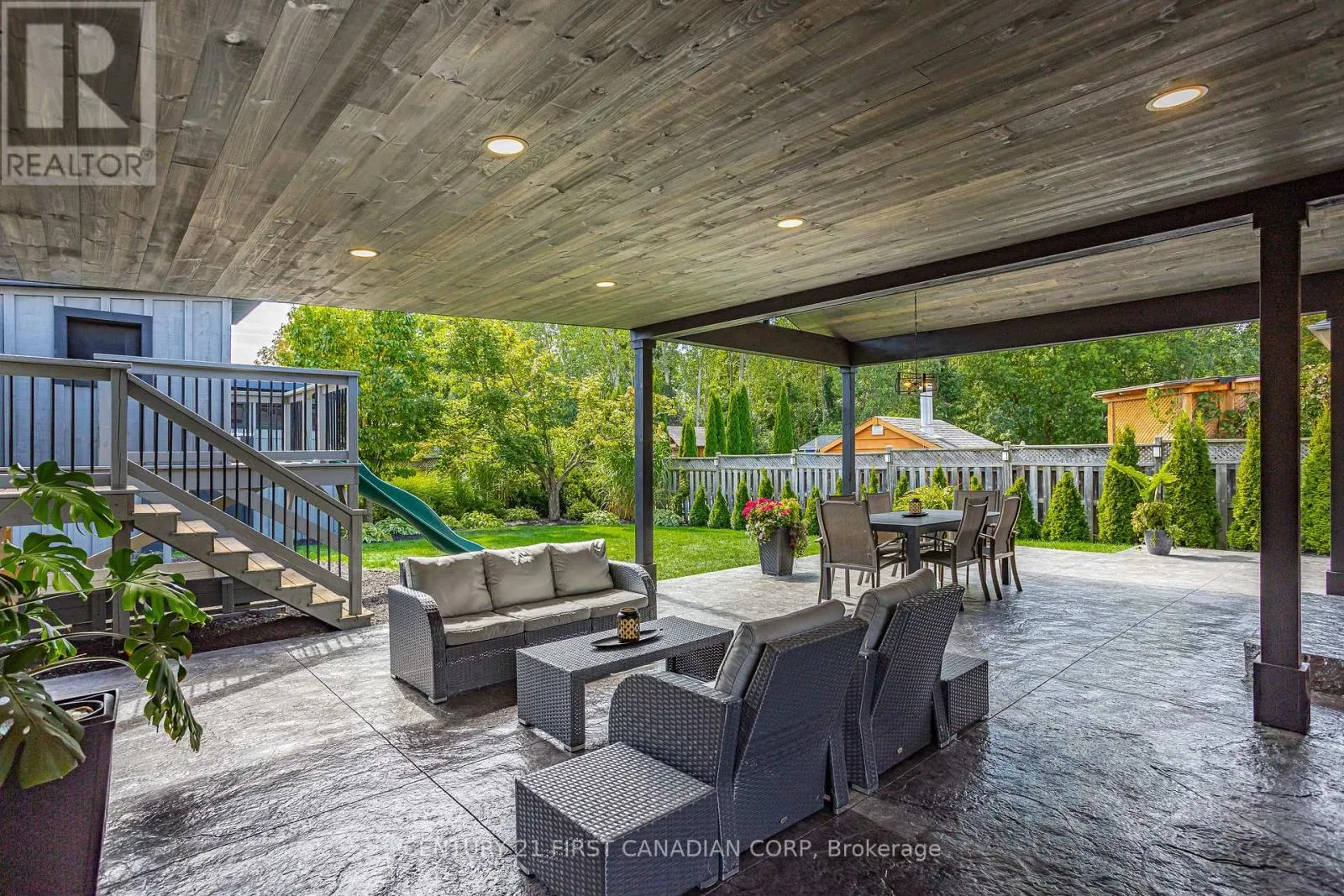 1075 BLACKMAPLE COURT