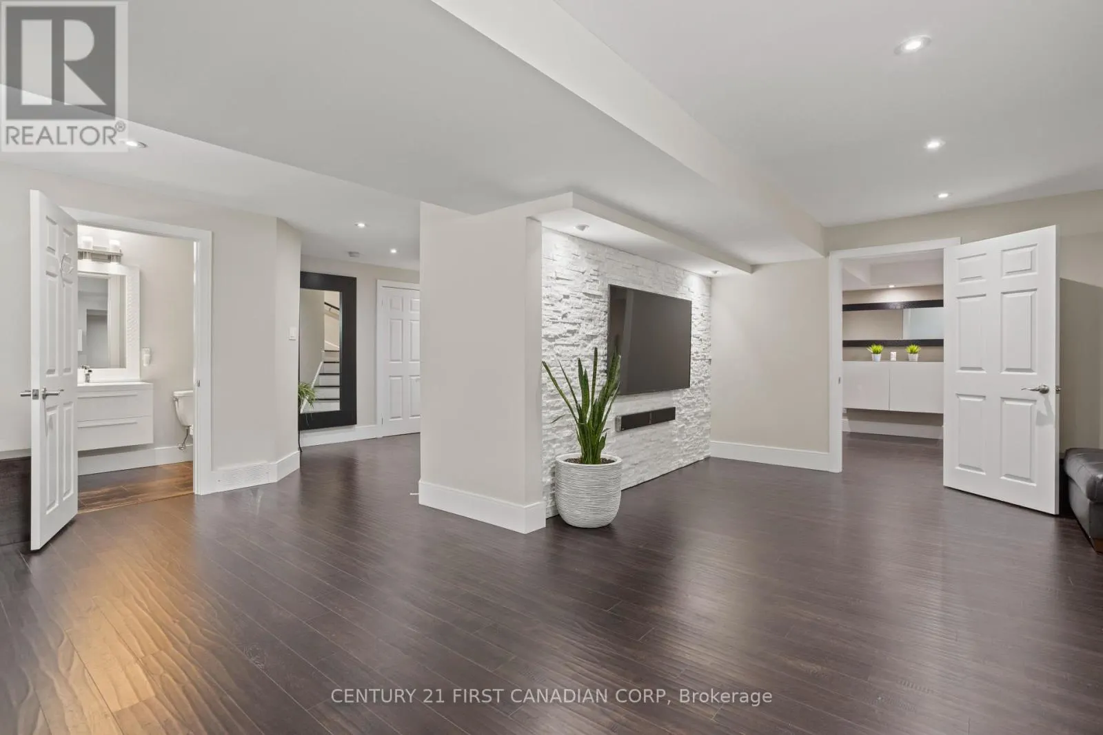 1075 BLACKMAPLE COURT