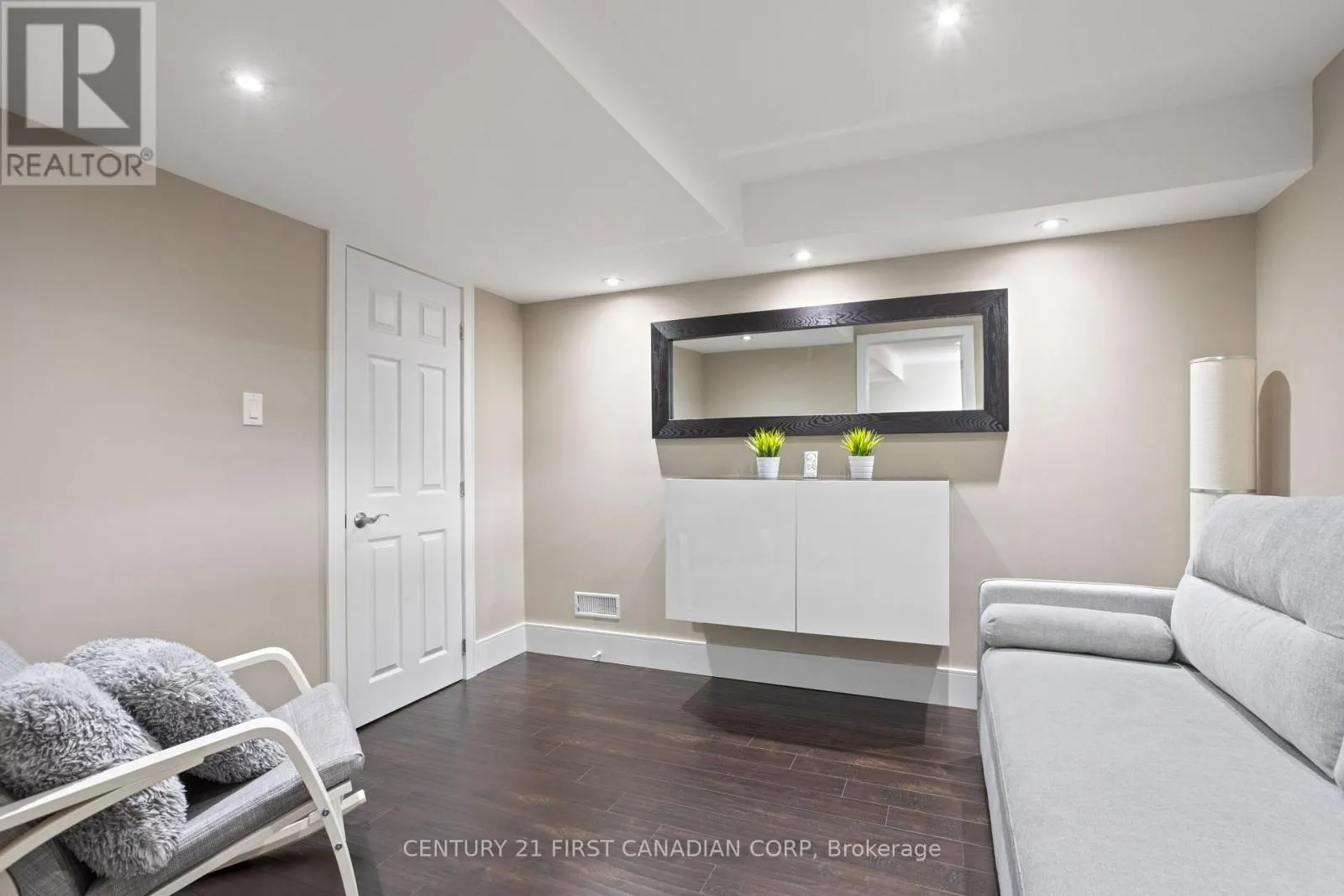 1075 BLACKMAPLE COURT