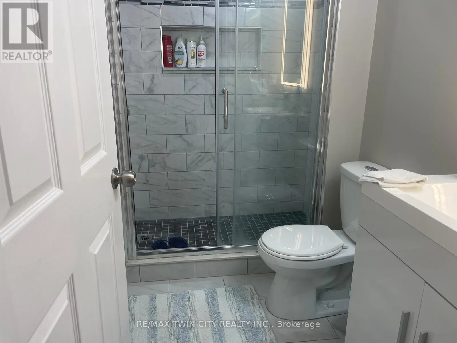190 EDEN OAK TRAIL