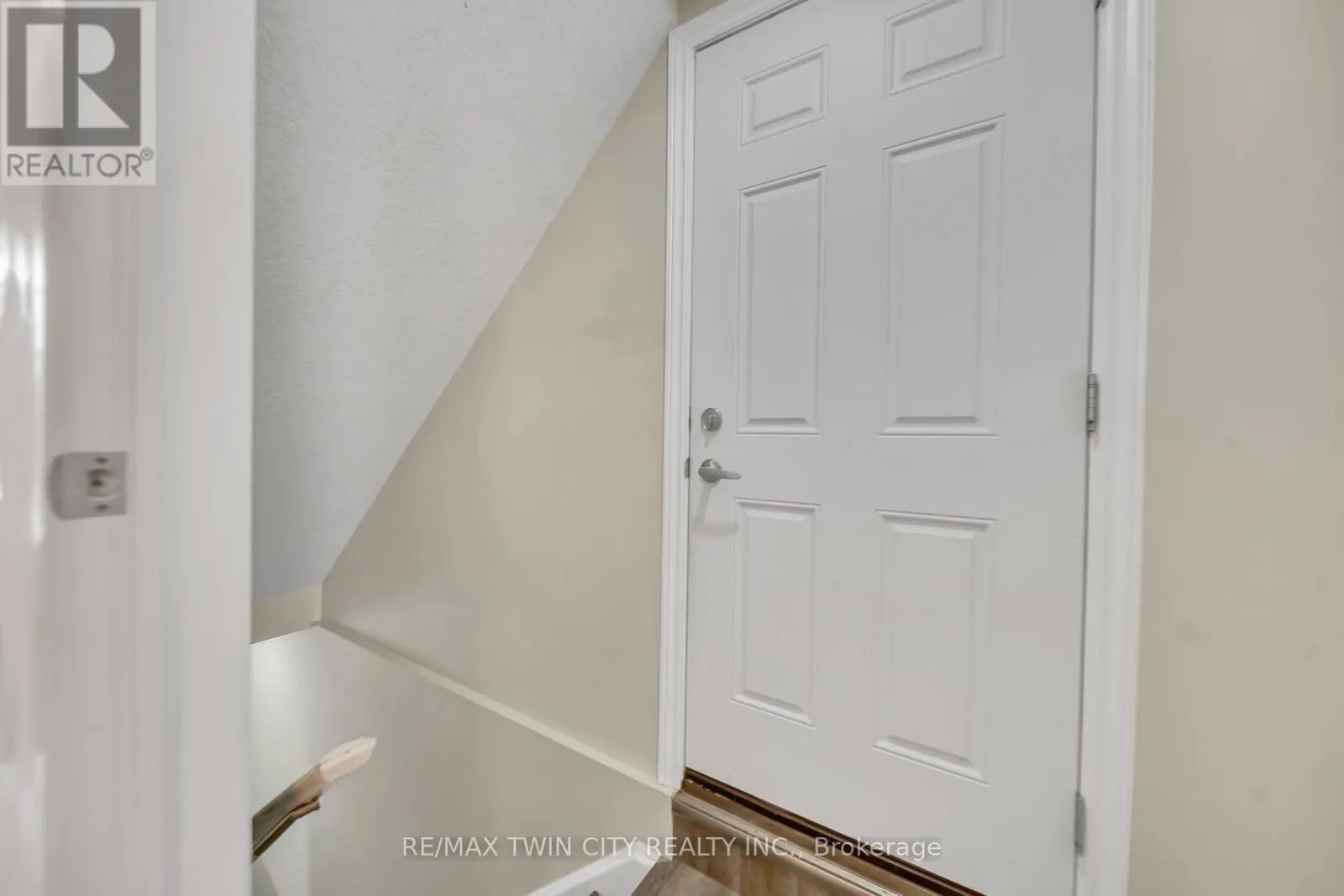 190 EDEN OAK TRAIL