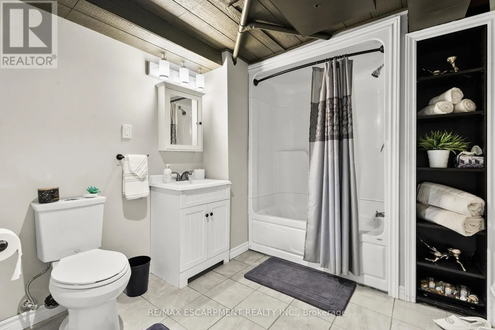 251 HAWKSWOOD TRAIL