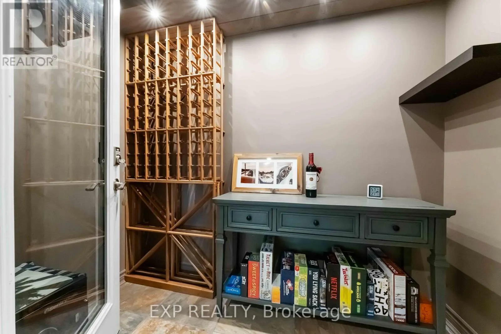 6805 PEBBLE TRAIL WAY