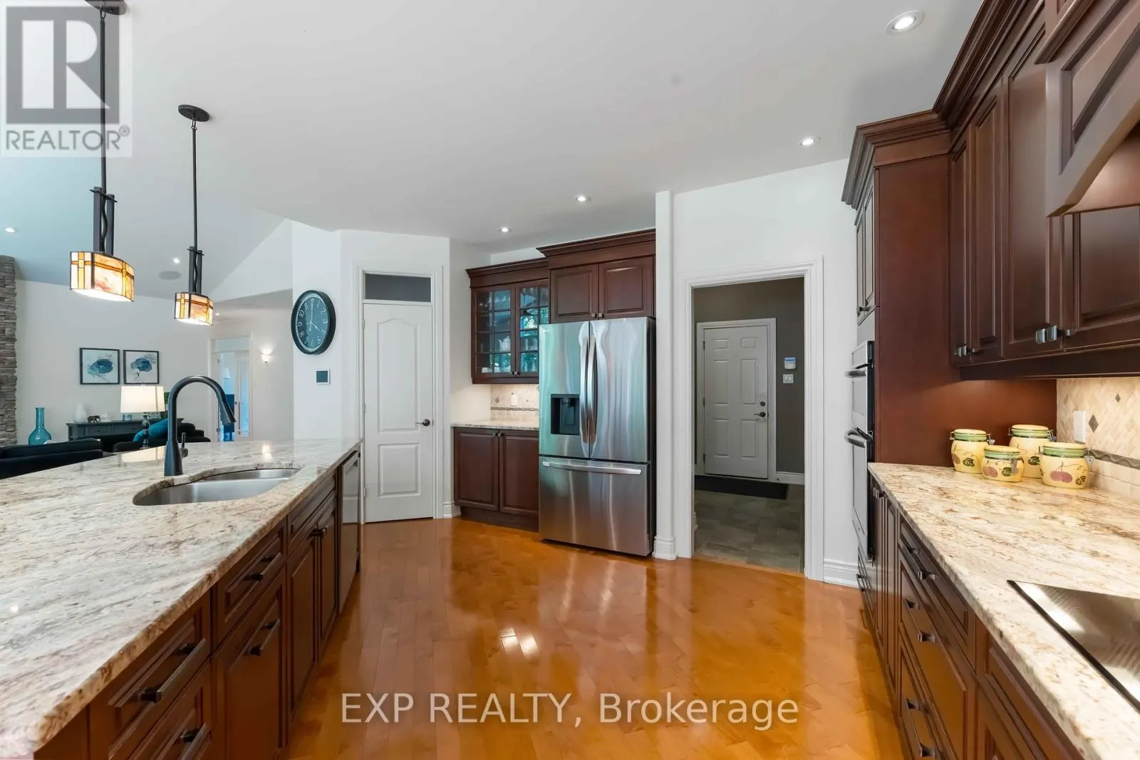 6805 PEBBLE TRAIL WAY
