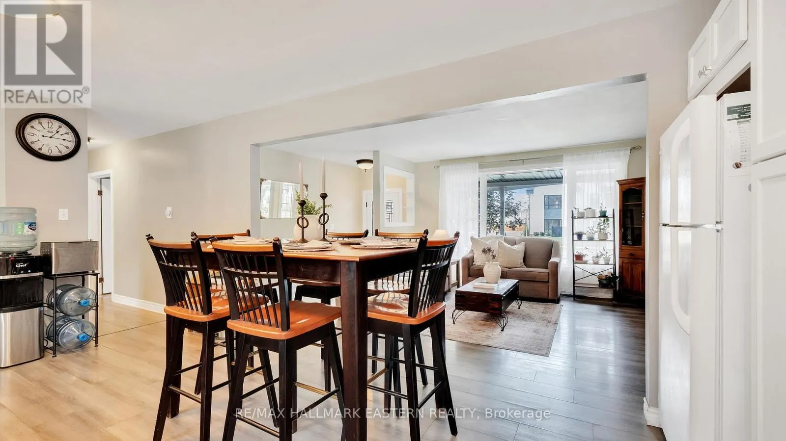 310 ELGIN STREET E