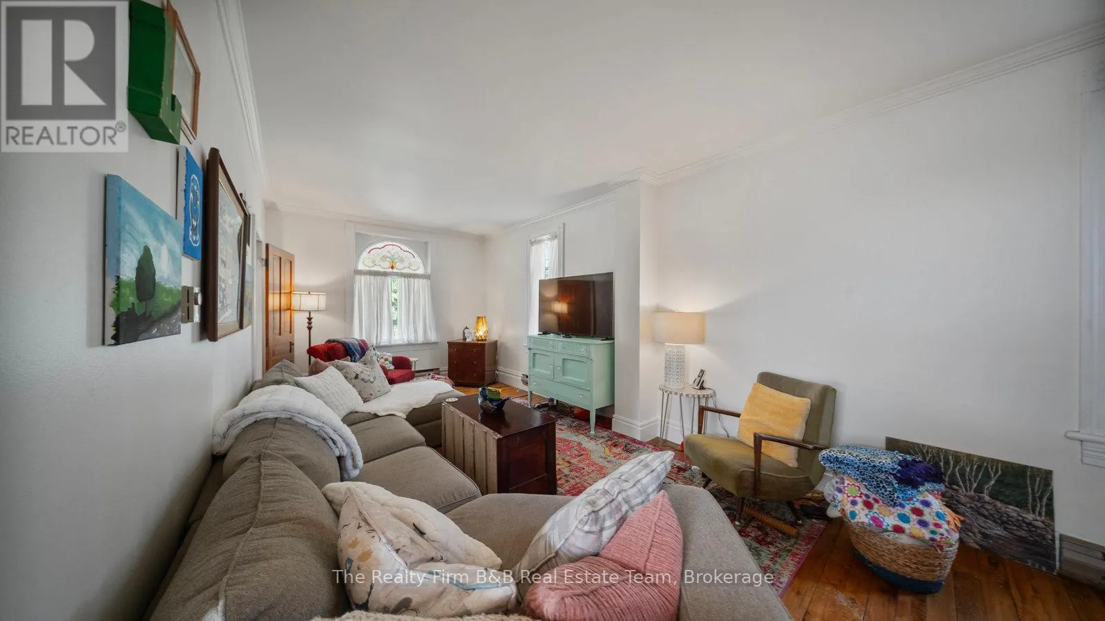 94 WOODSTOCK STREET N
