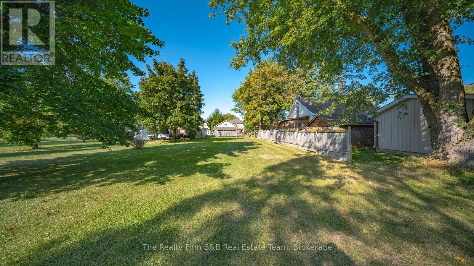 94 WOODSTOCK STREET N
