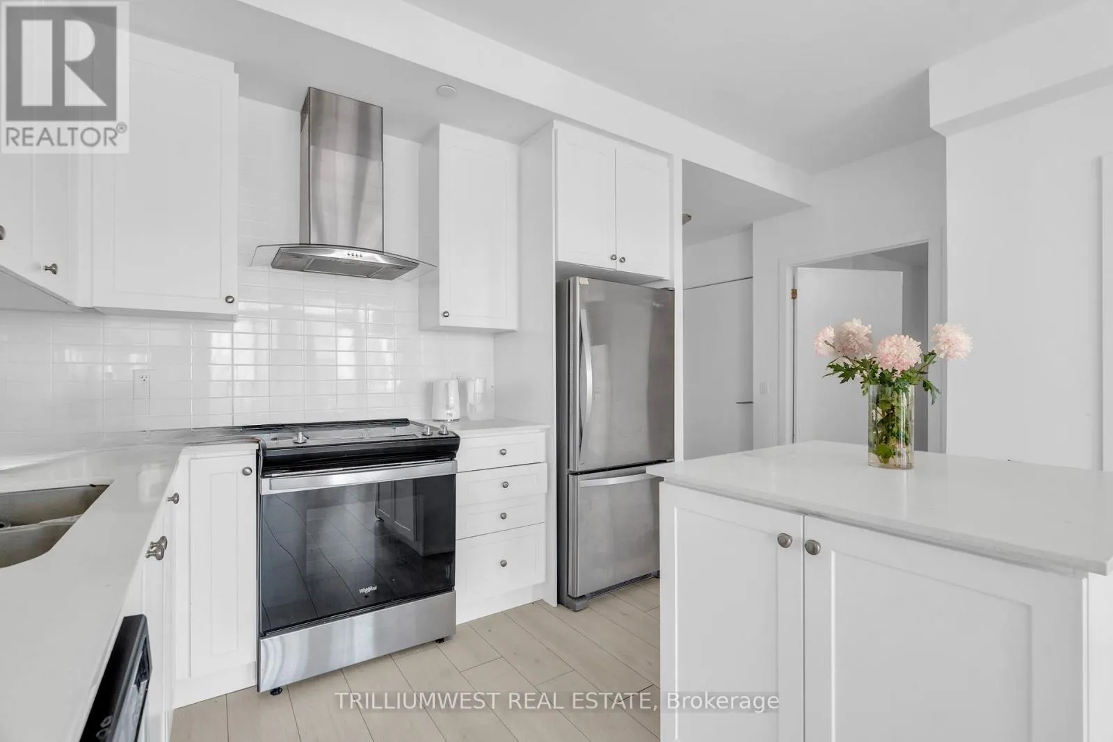 1210 - 55 DUKE STREET W