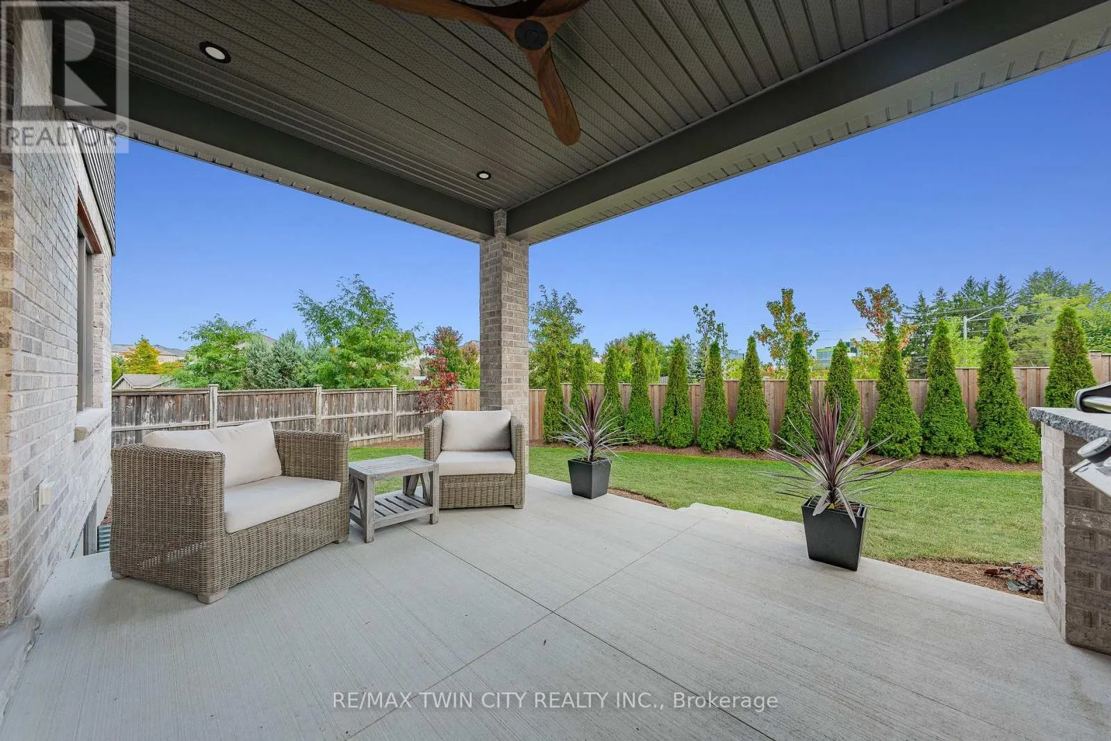 333 WESTPARK CRESCENT