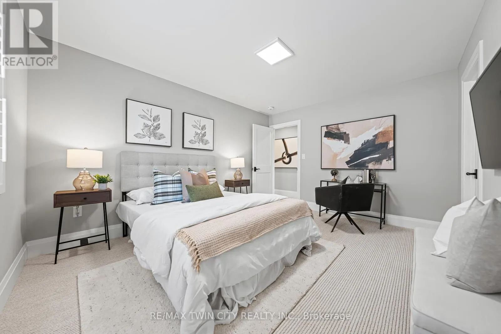 333 WESTPARK CRESCENT