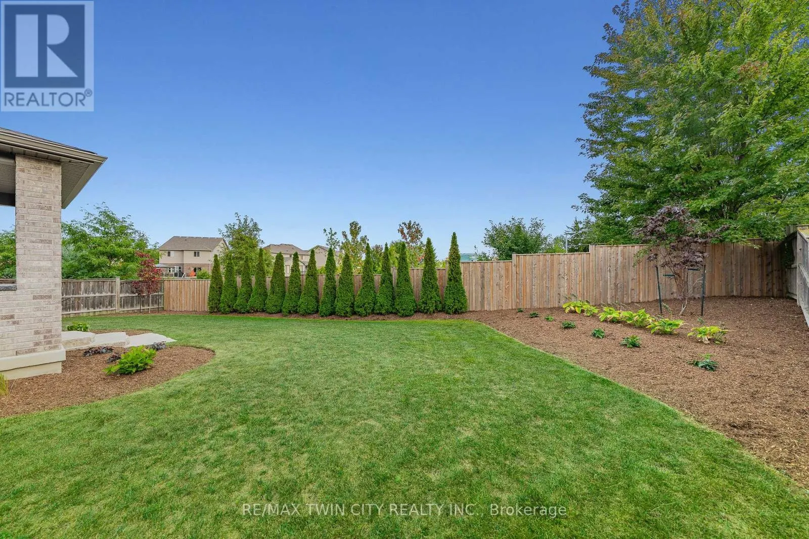 333 WESTPARK CRESCENT