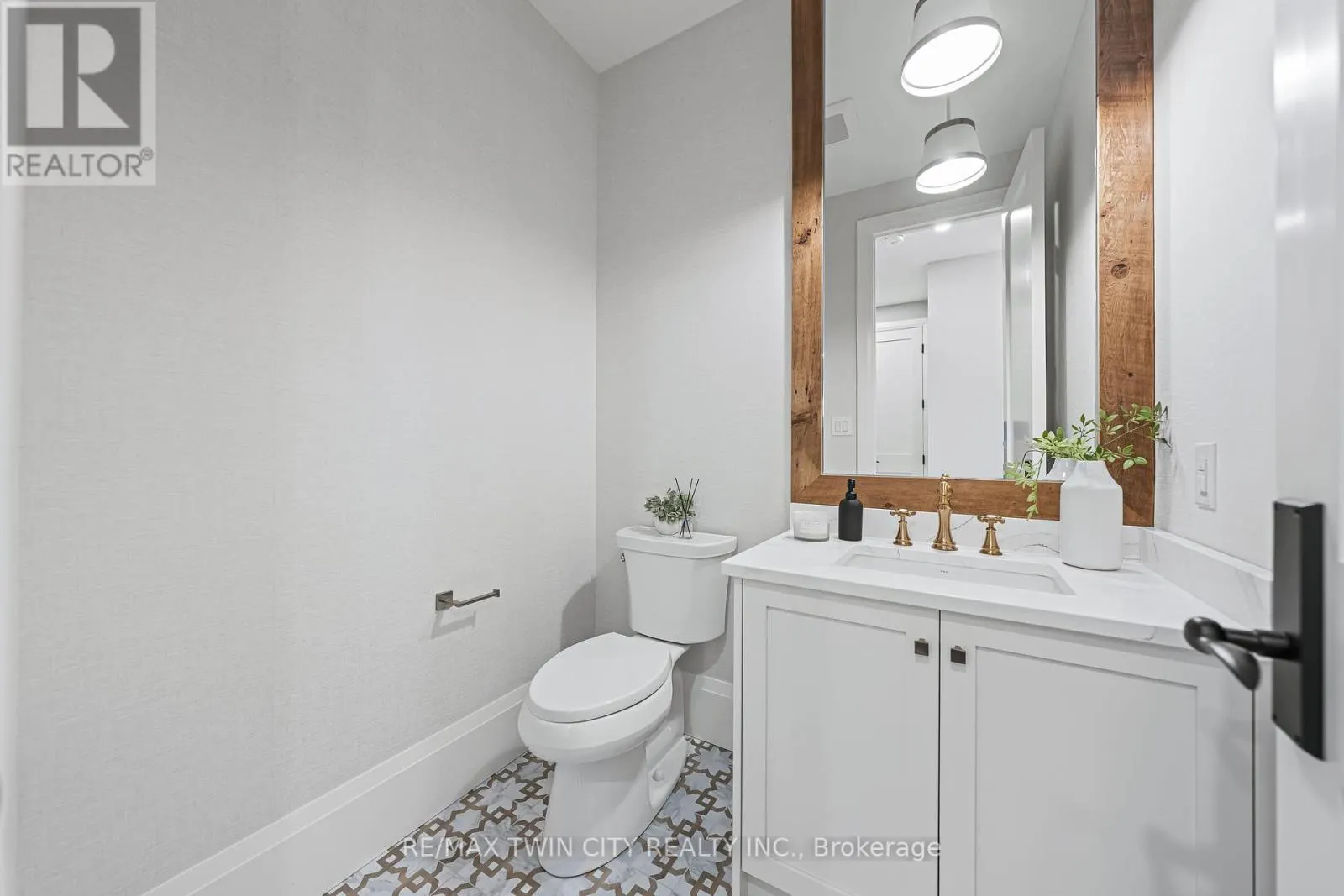 333 WESTPARK CRESCENT