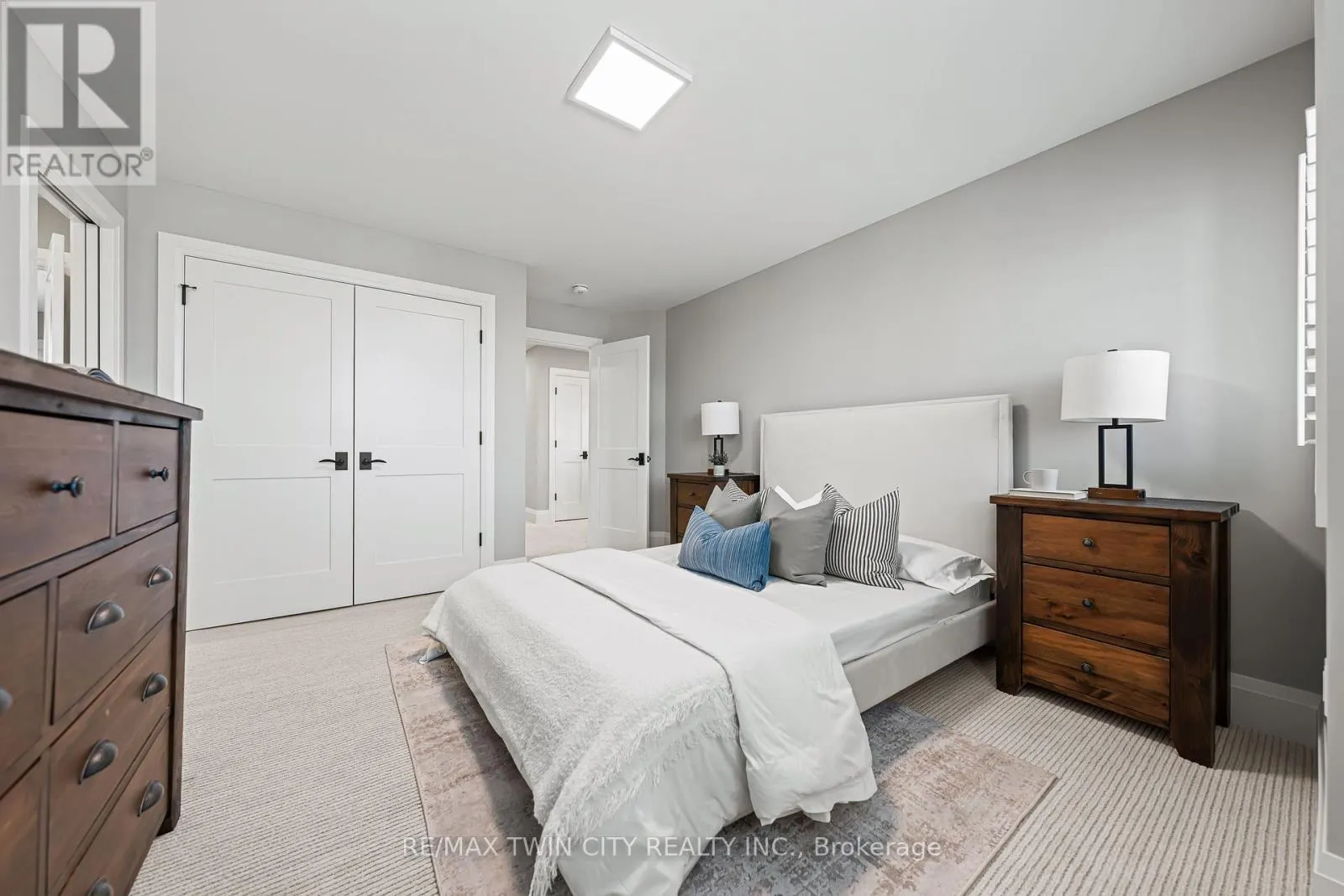 333 WESTPARK CRESCENT