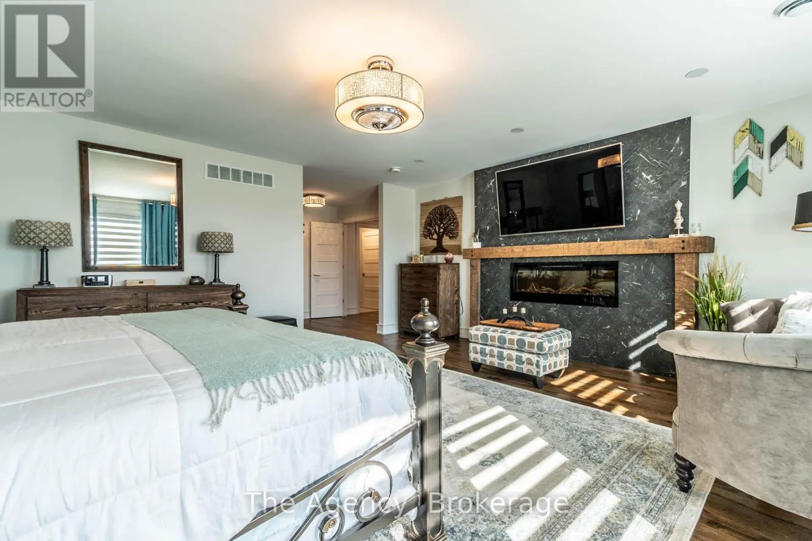 119 WILLOWBROOK DRIVE