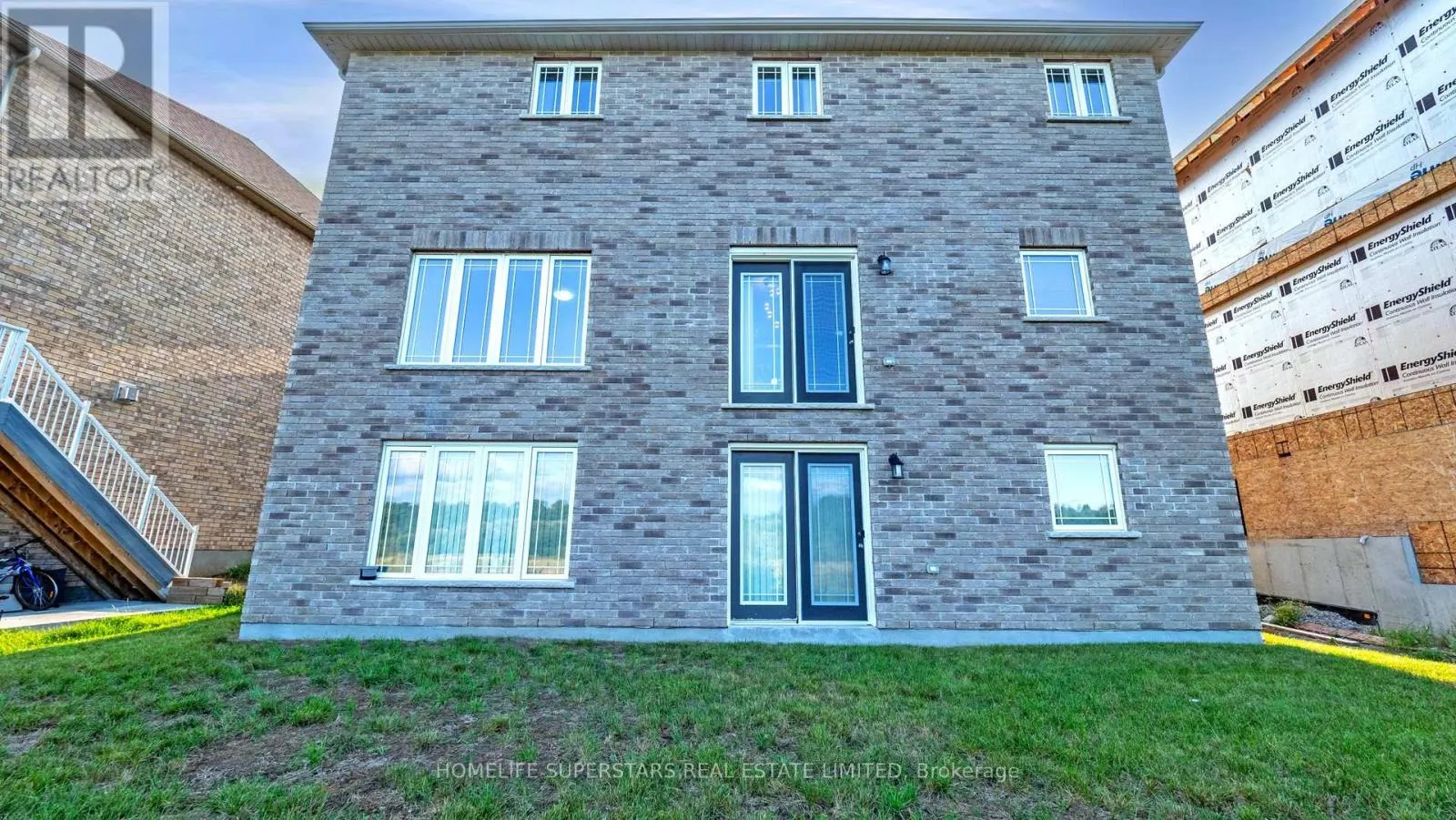 341 RIVERTRAIL AVENUE