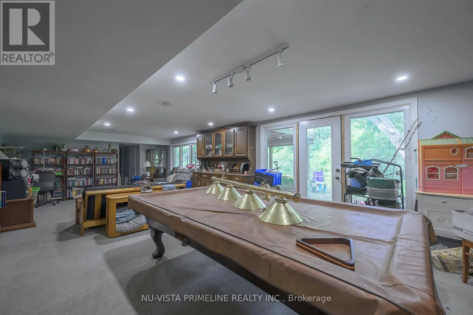 5699 SUNSET DRIVE