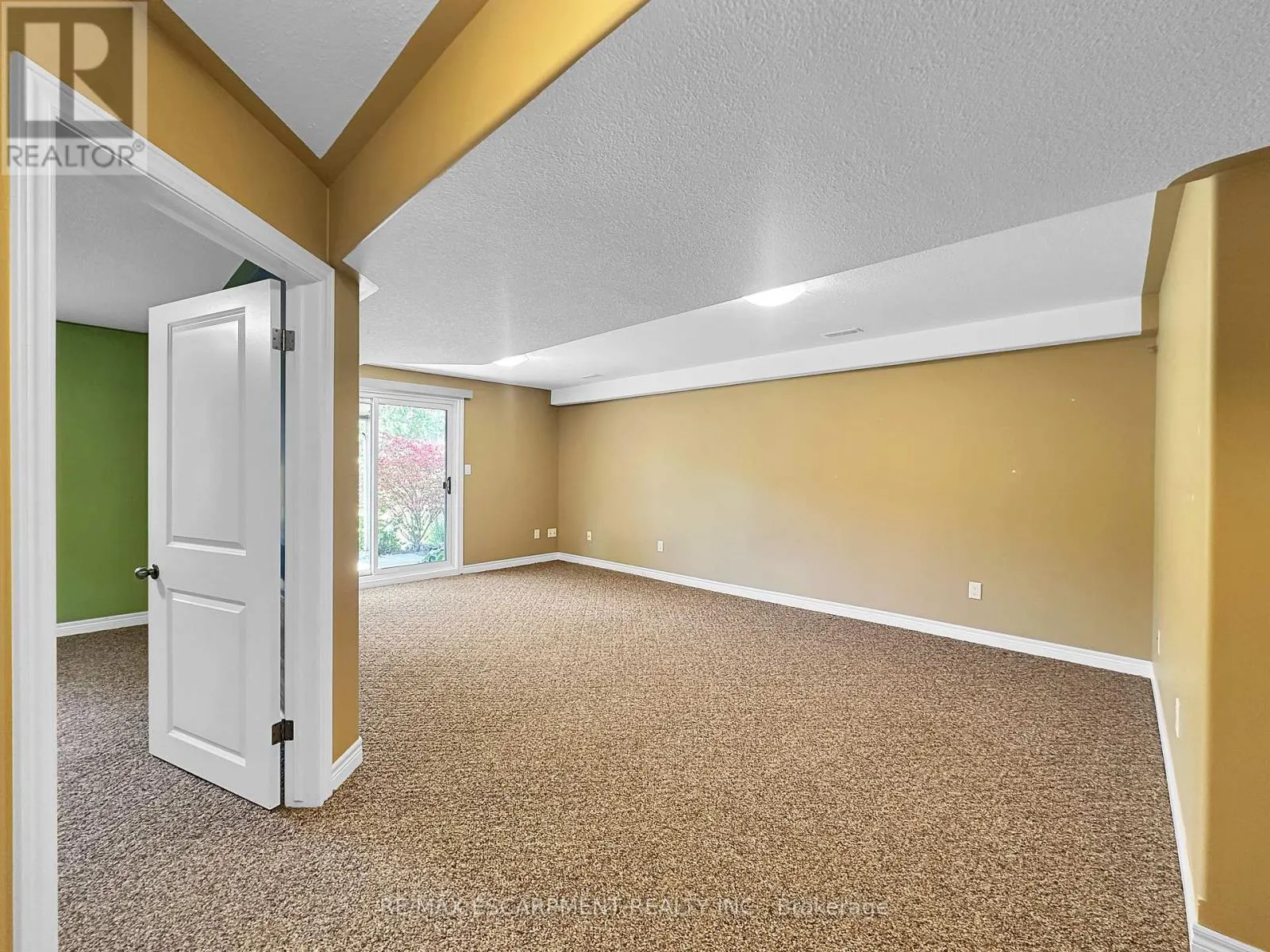 15 IRON BRIDGE COURT