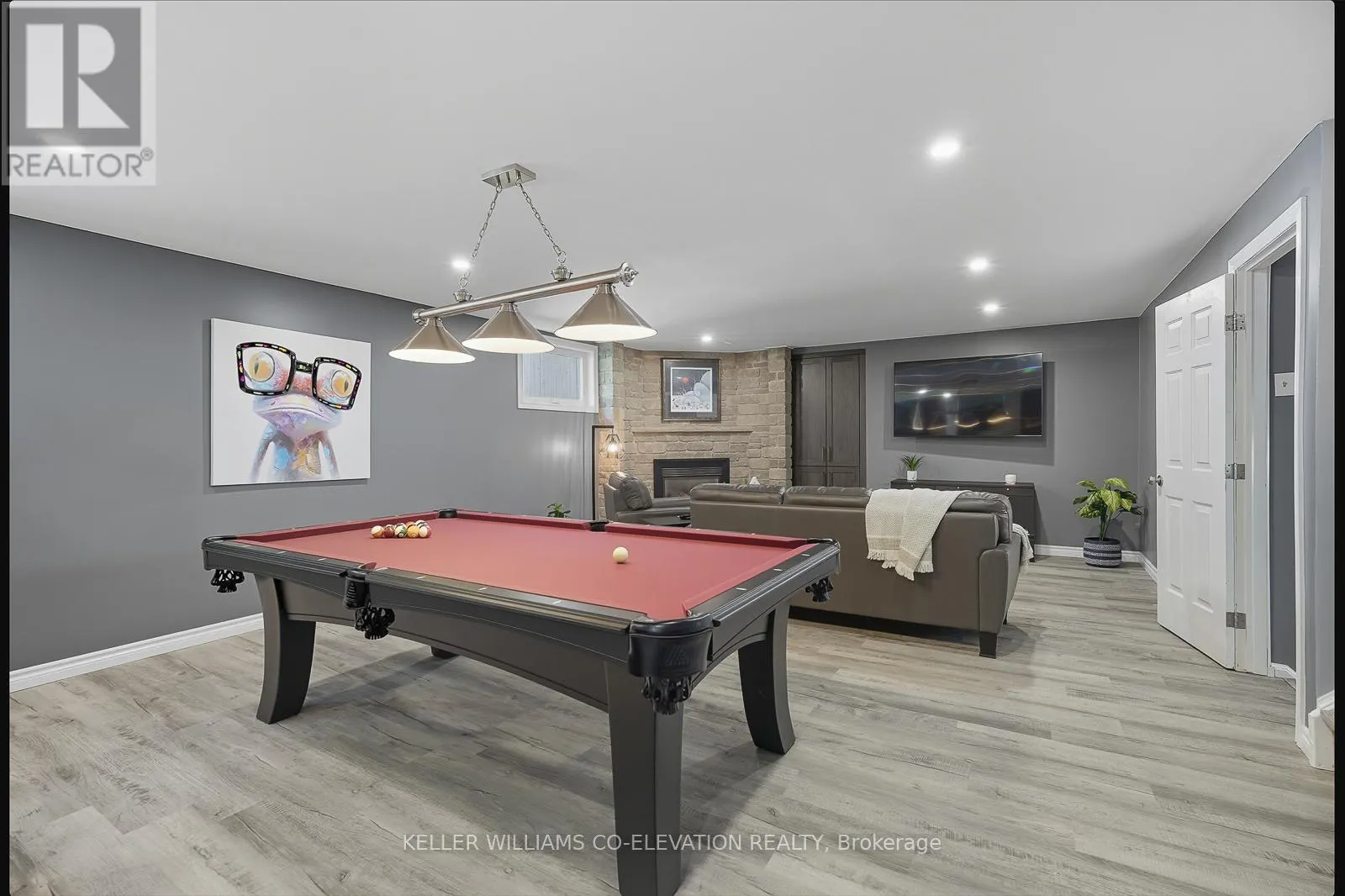 286 TAGGE CRESCENT
