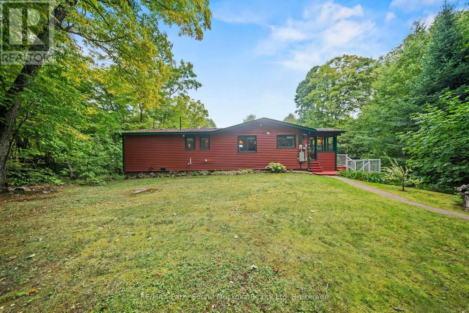 23 BROWN'S LAKE ROAD