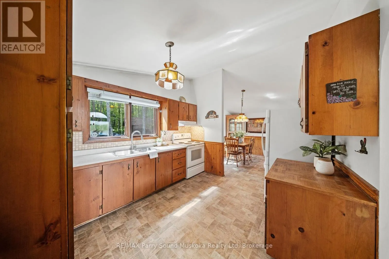 23 BROWN'S LAKE ROAD