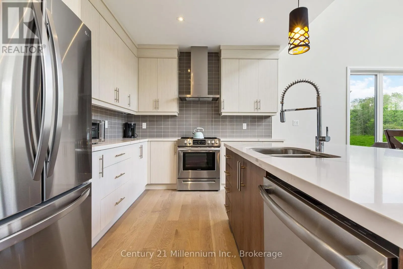 115 STILLWATER CRESCENT