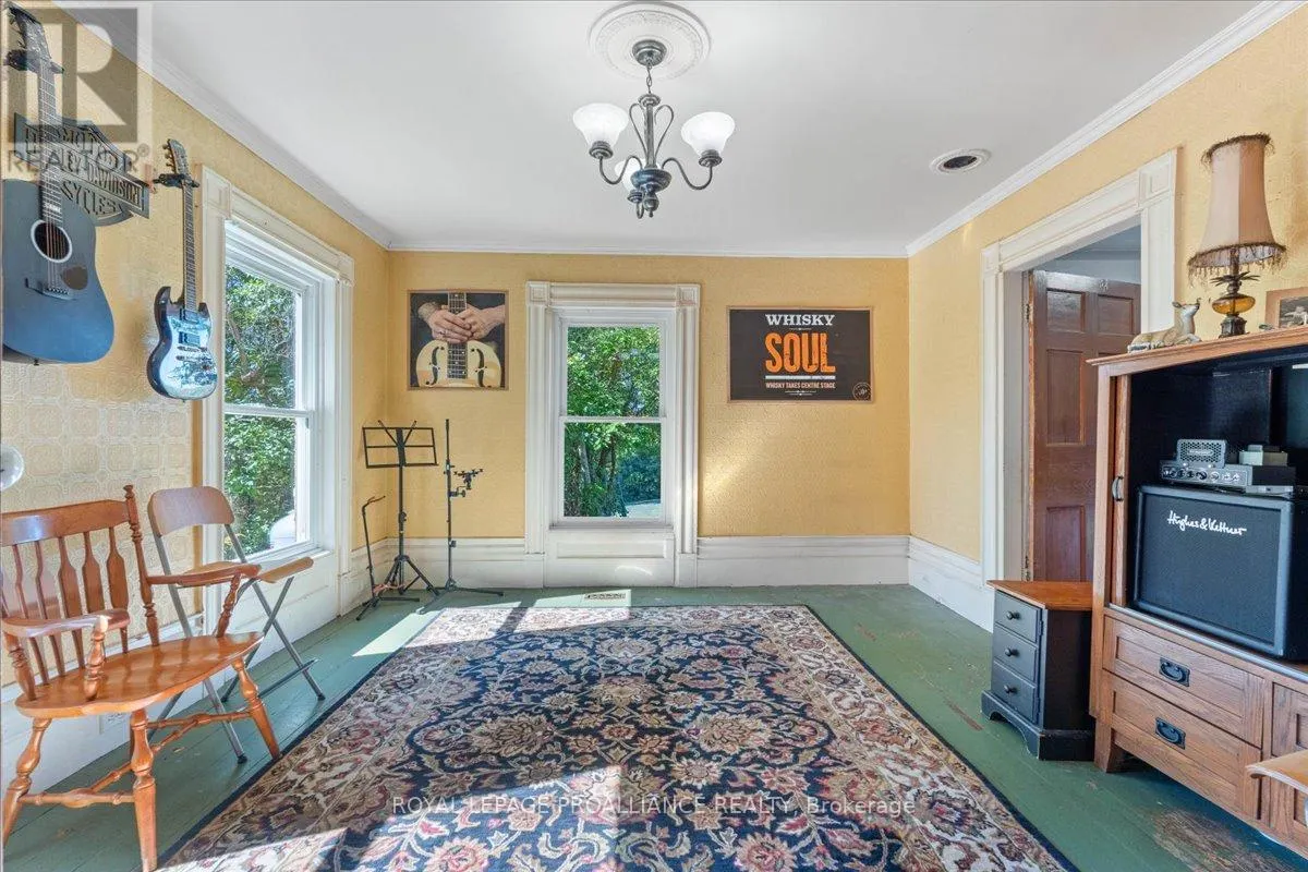 22 CARSON ROAD
