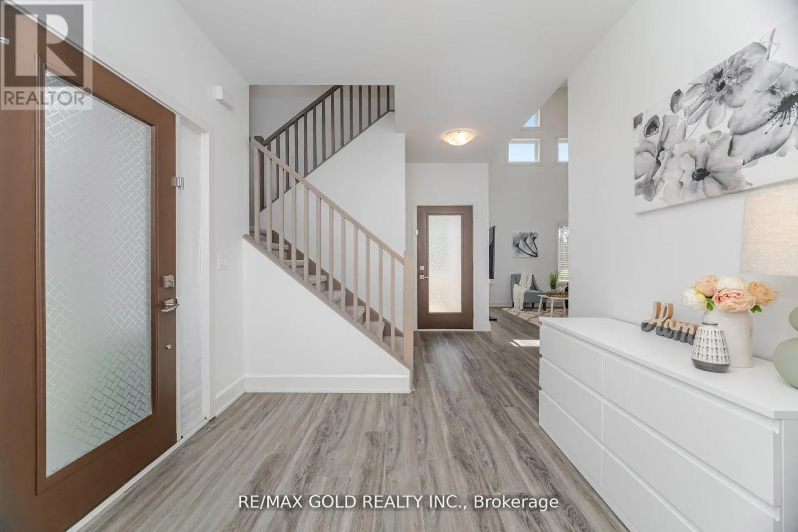 1 - 110 FERGUS AVENUE