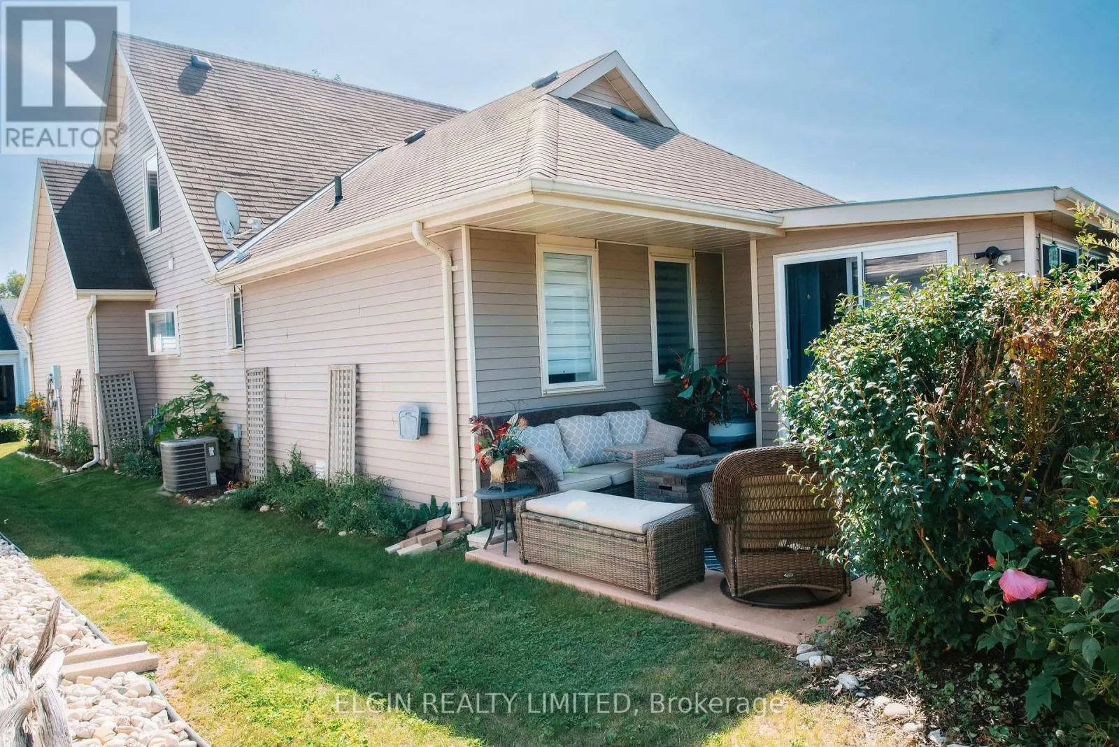 59 WILKINS CRESCENT