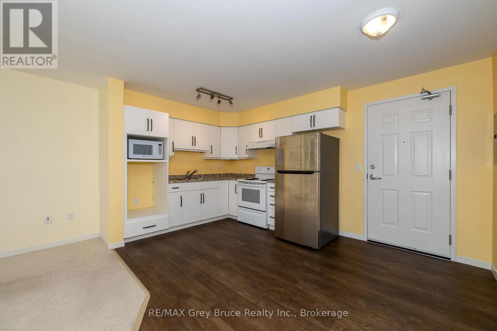 105 - 850 ALPHA STREET, #105