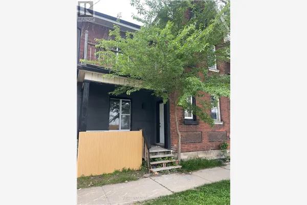 132 WATERLOO STREET W