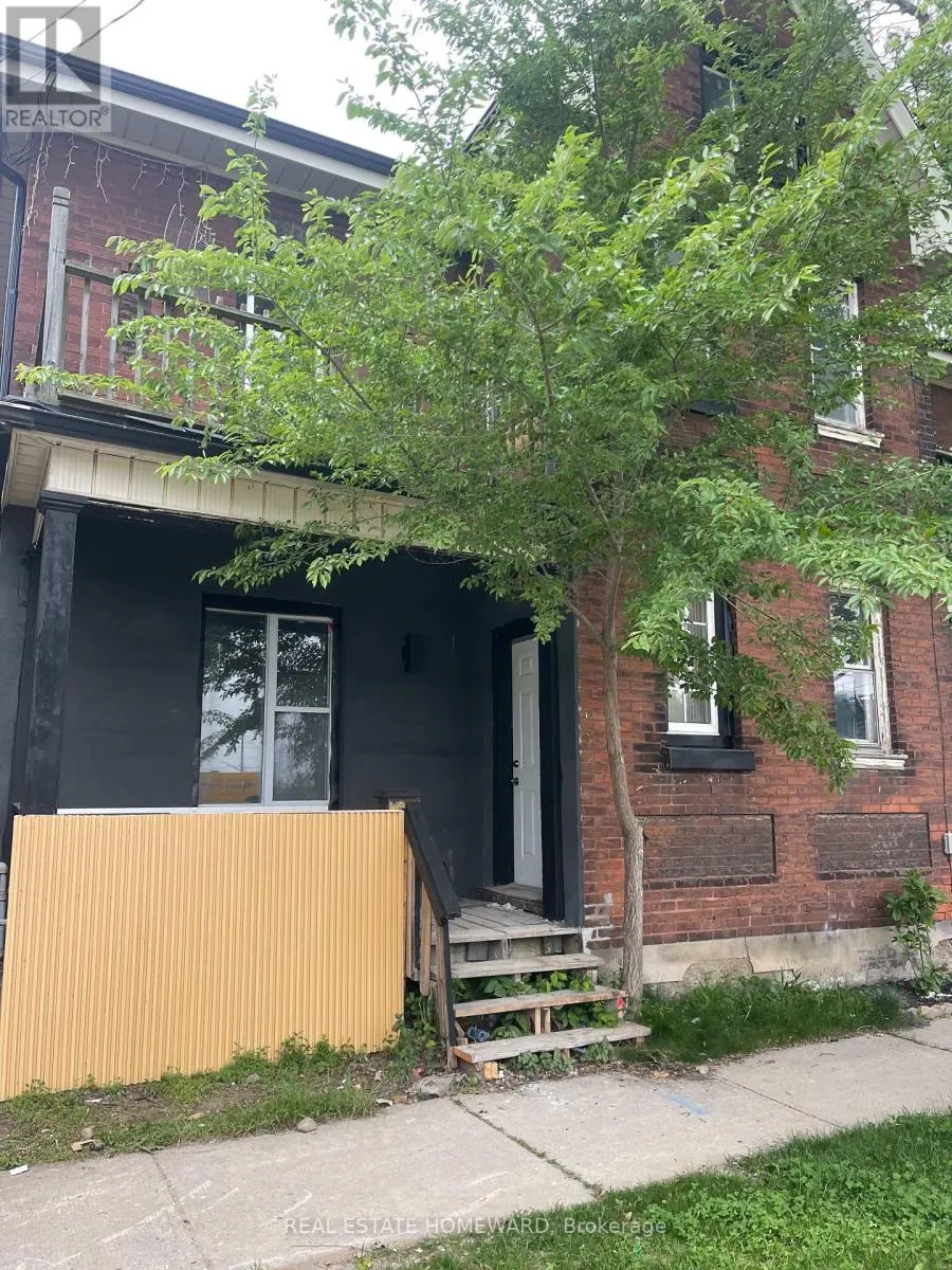 132 WATERLOO STREET