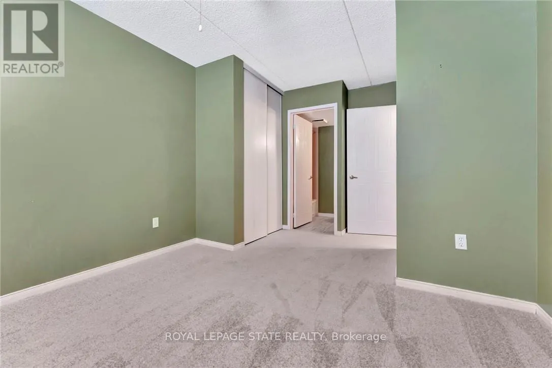 101 - 500 SILVERBIRCH BOULEVARD